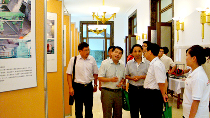 工信部节能与综合利用司雷文参观隆基图片展